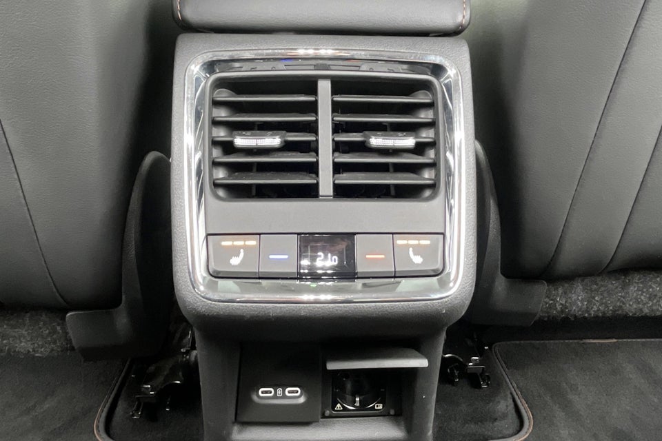 Skoda Enyaq 80 iV Suite 5d