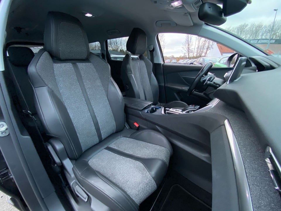 Peugeot 5008 1,6 e-THP 165 Allure EAT6 7prs 5d