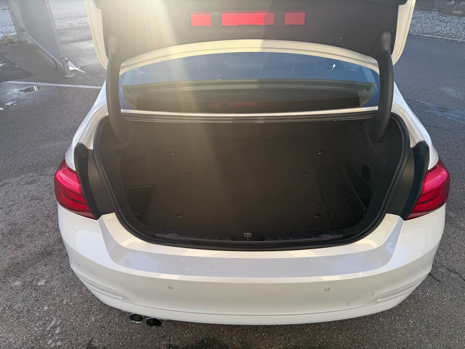 BMW 330e 2,0 iPerformance aut. 4d