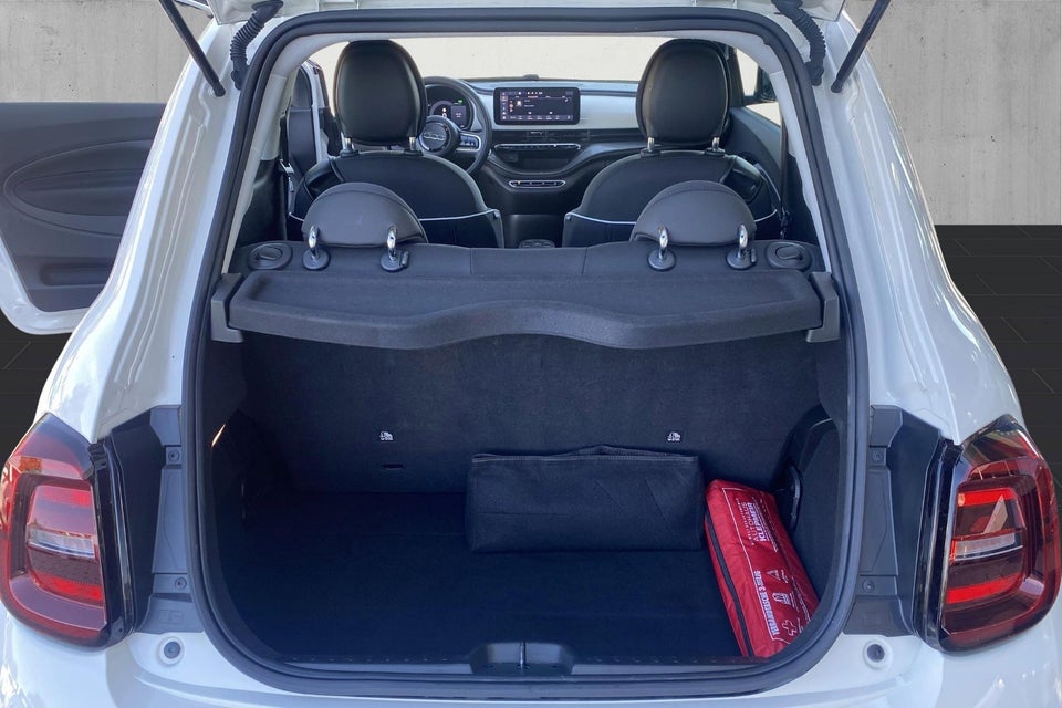 Fiat 500e 42 Icon 3d