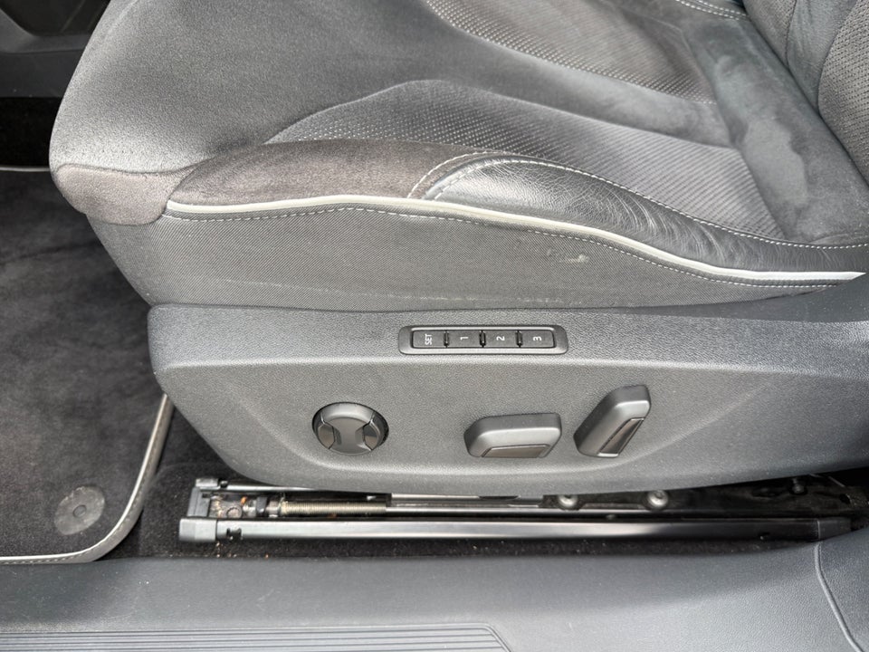Skoda Enyaq 85 iV Sportline Advanced 5d