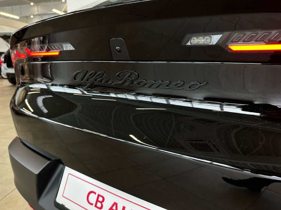 Alfa Romeo Junior Elettrica Veloce 5d