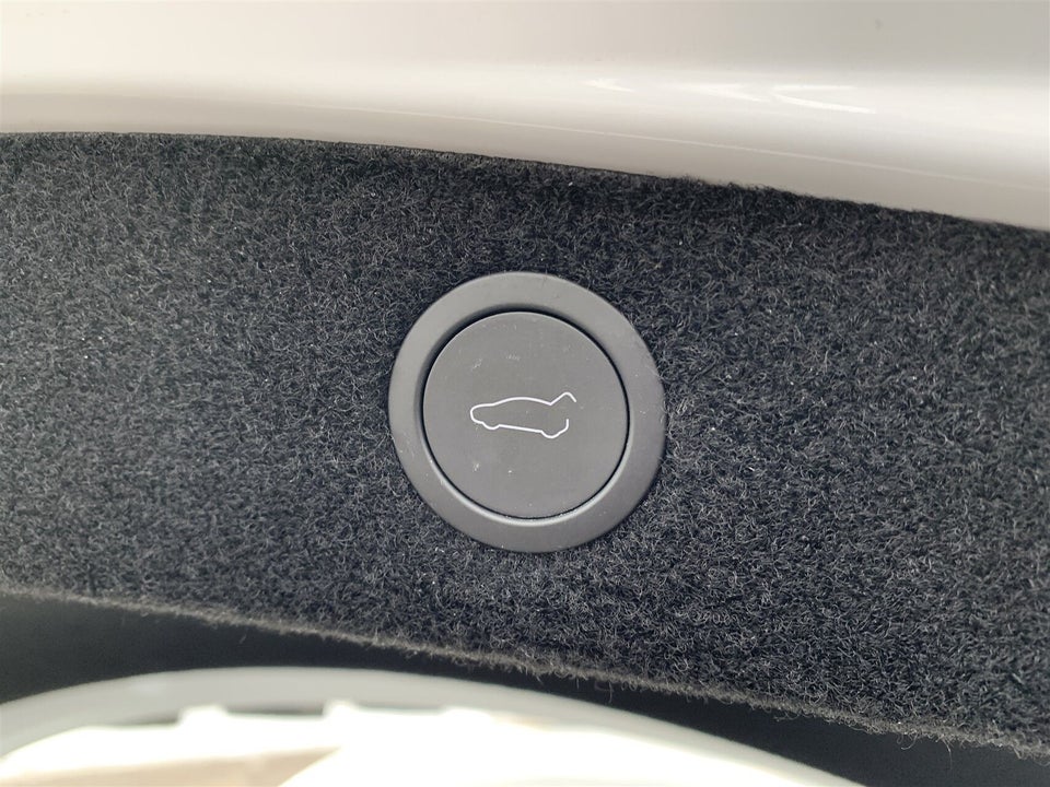 Tesla Model 3 RWD 4d