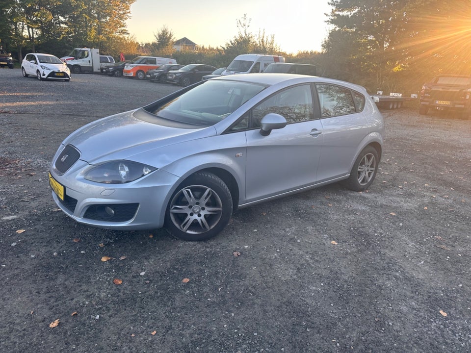 Seat Leon 1,6 TDi Reference eco Van 5d