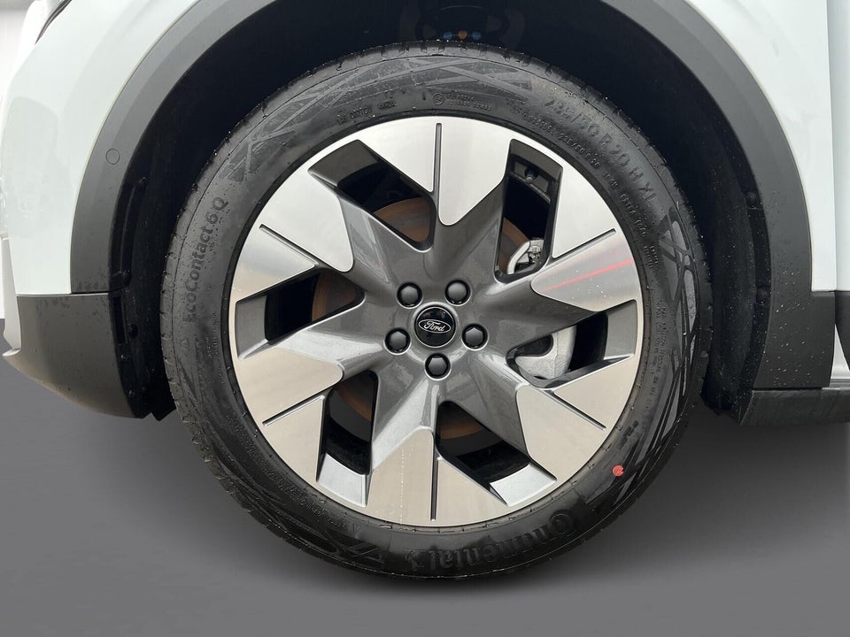 Ford Explorer 82 Premium Extended Range 5d