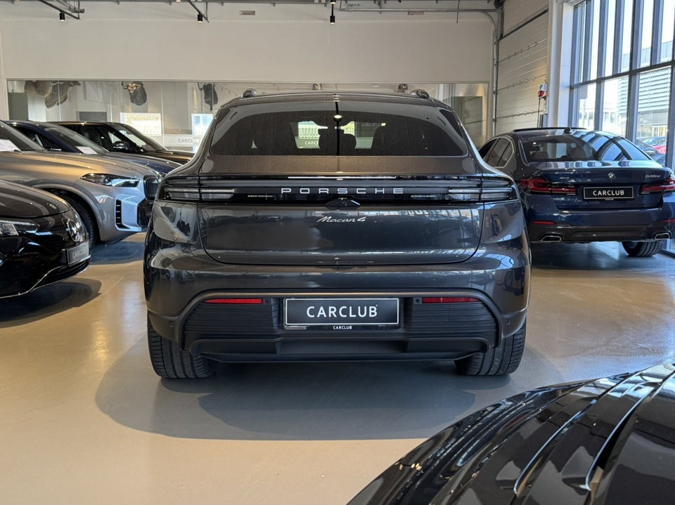 Porsche Macan 4 5d
