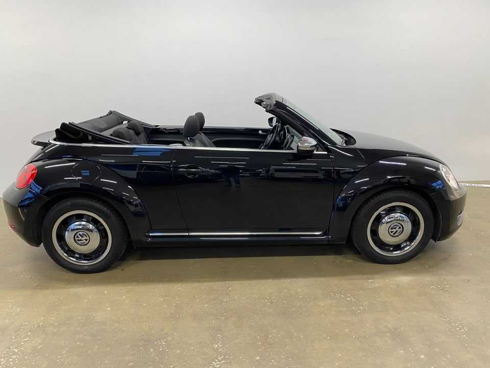 VW The Beetle 1,2 TSi 105 Design Cabriolet 2d