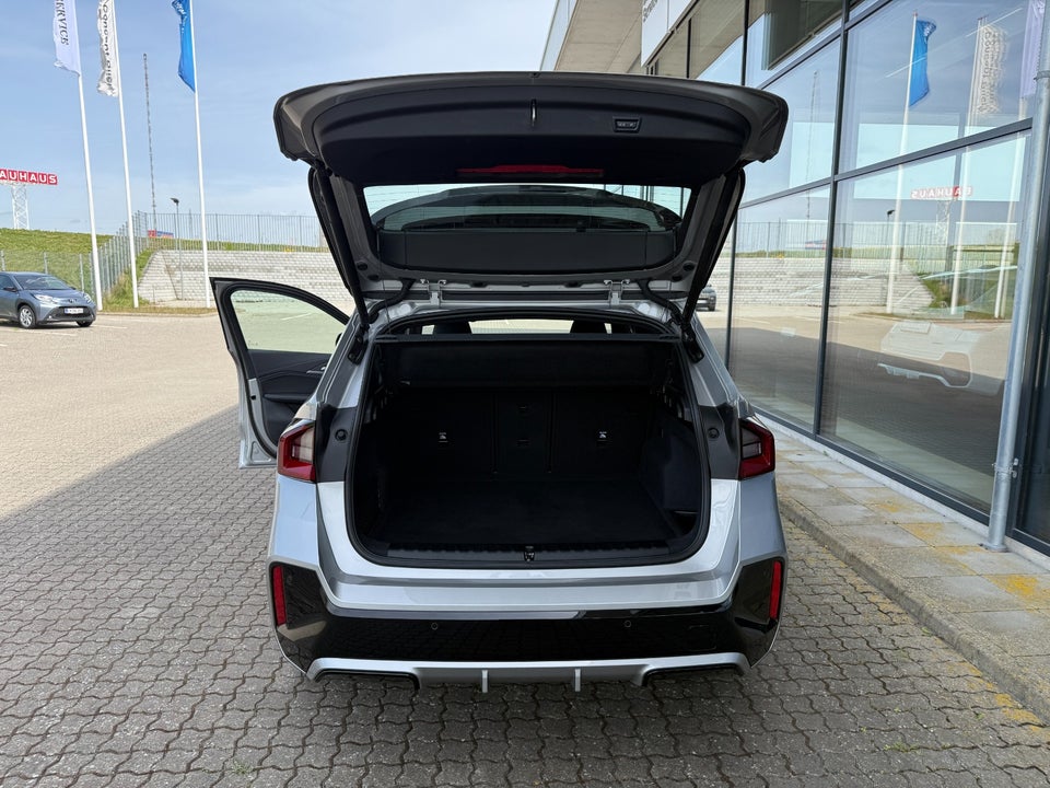 BMW iX1 eDrive20 M-Sport 5d