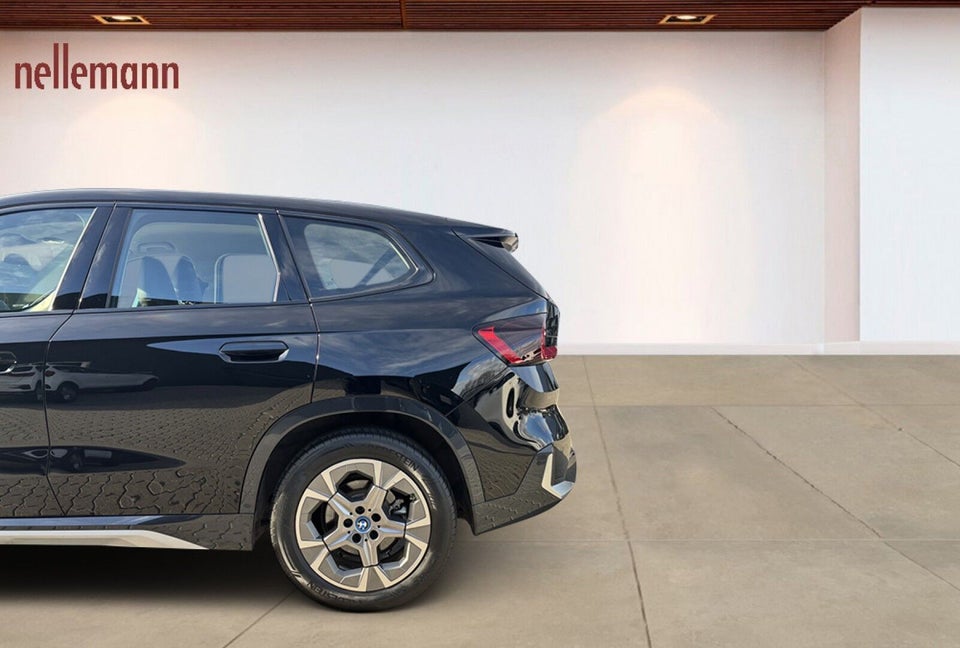 BMW iX1 eDrive20 X-Line 5d