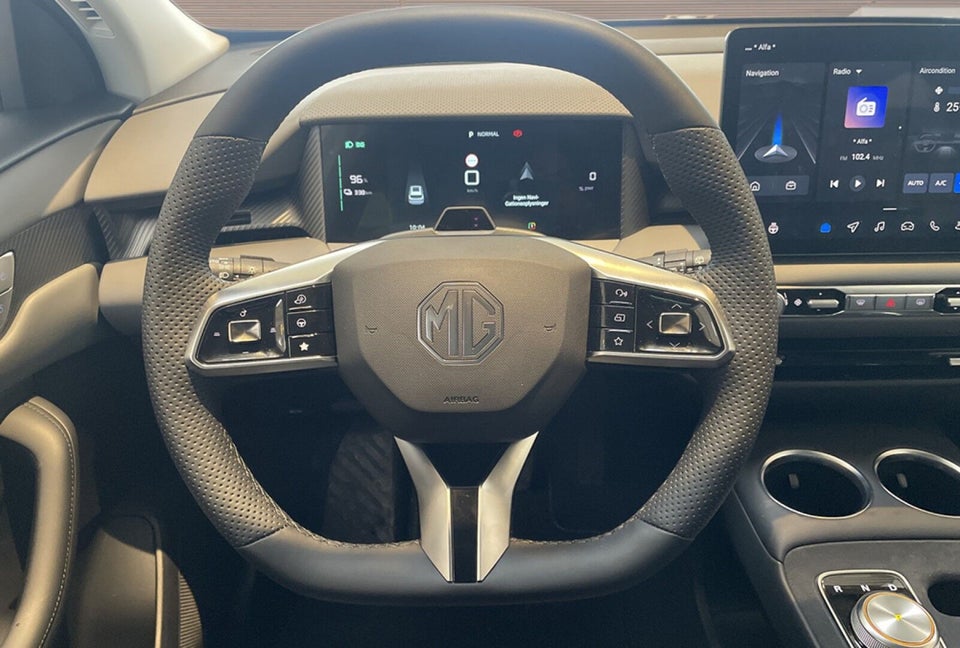 MG MGS5 64 Luxury 5d