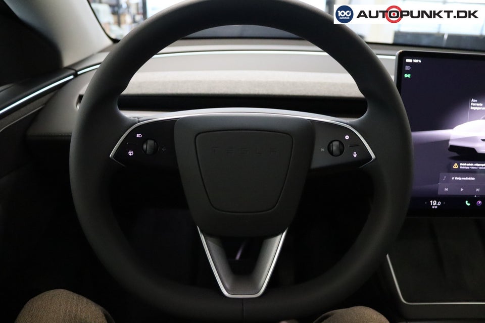 Tesla Model Y Long Range AWD 5d