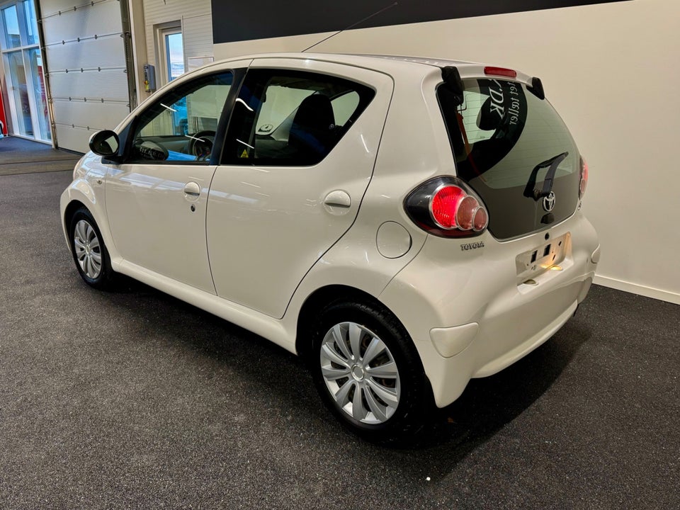 Toyota Aygo 1,0 VVT-i T1 5d