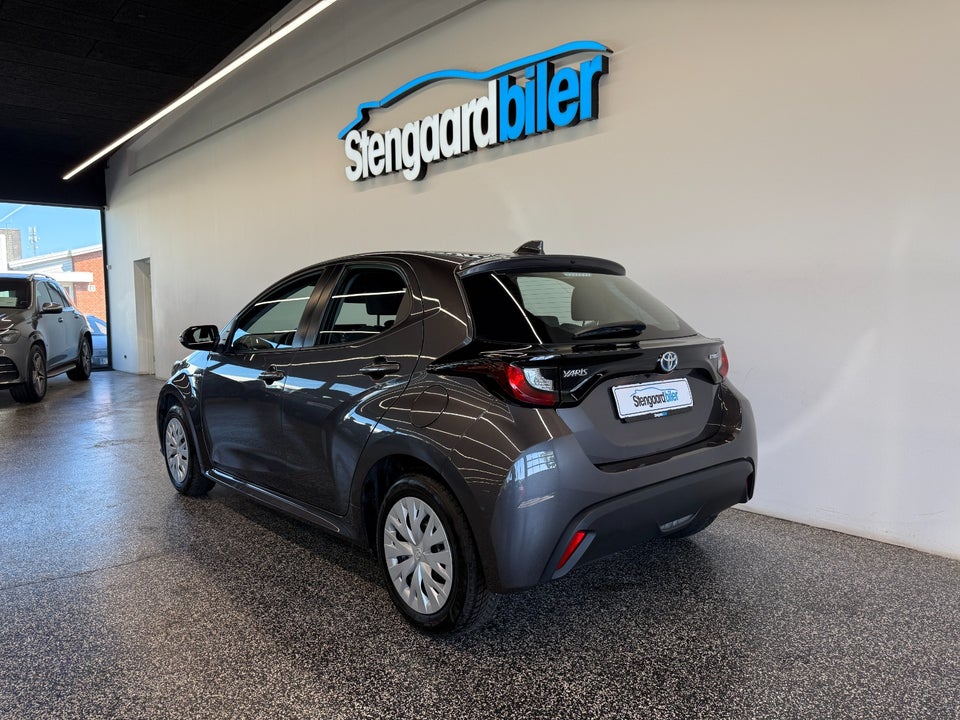 Toyota Yaris 1,5 Hybrid H1 e-CVT 5d