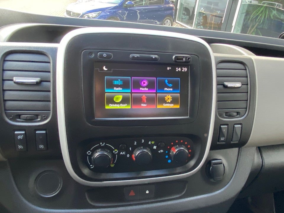 Renault Trafic T29 2,0 dCi 120 L2H1