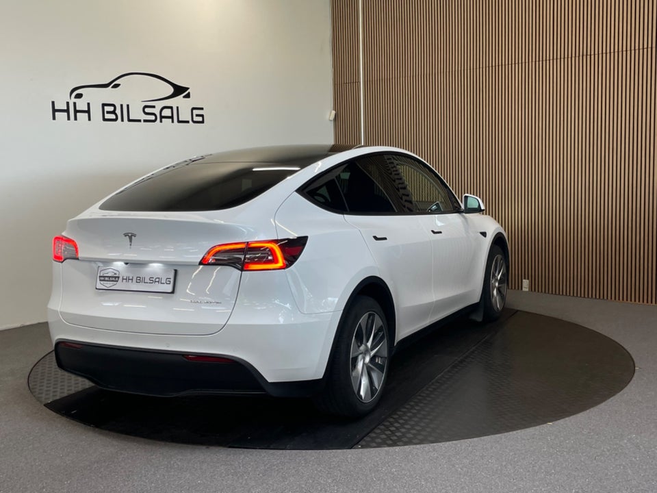 Tesla Model Y Long Range AWD 5d