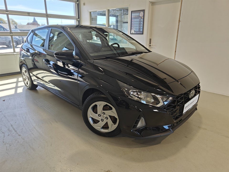 Hyundai i20 1,0 T-GDi Essential DCT 5d