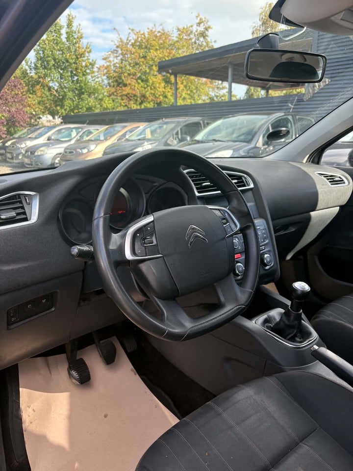 Citroën C4 1,6 HDi 92 Comfort 5d