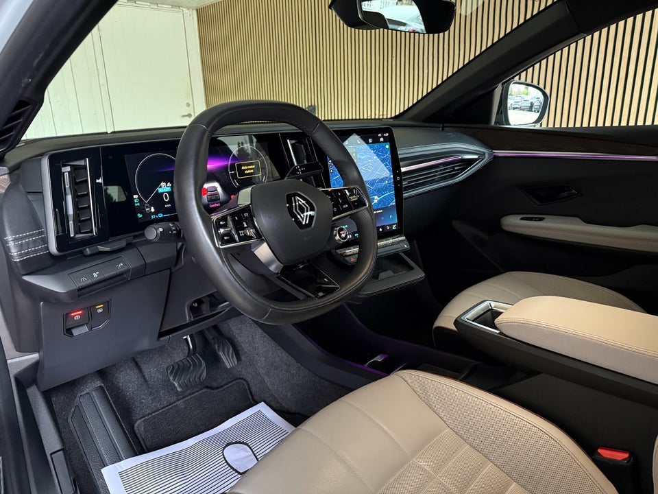Renault Megane E-Tech 60 Iconic 5d