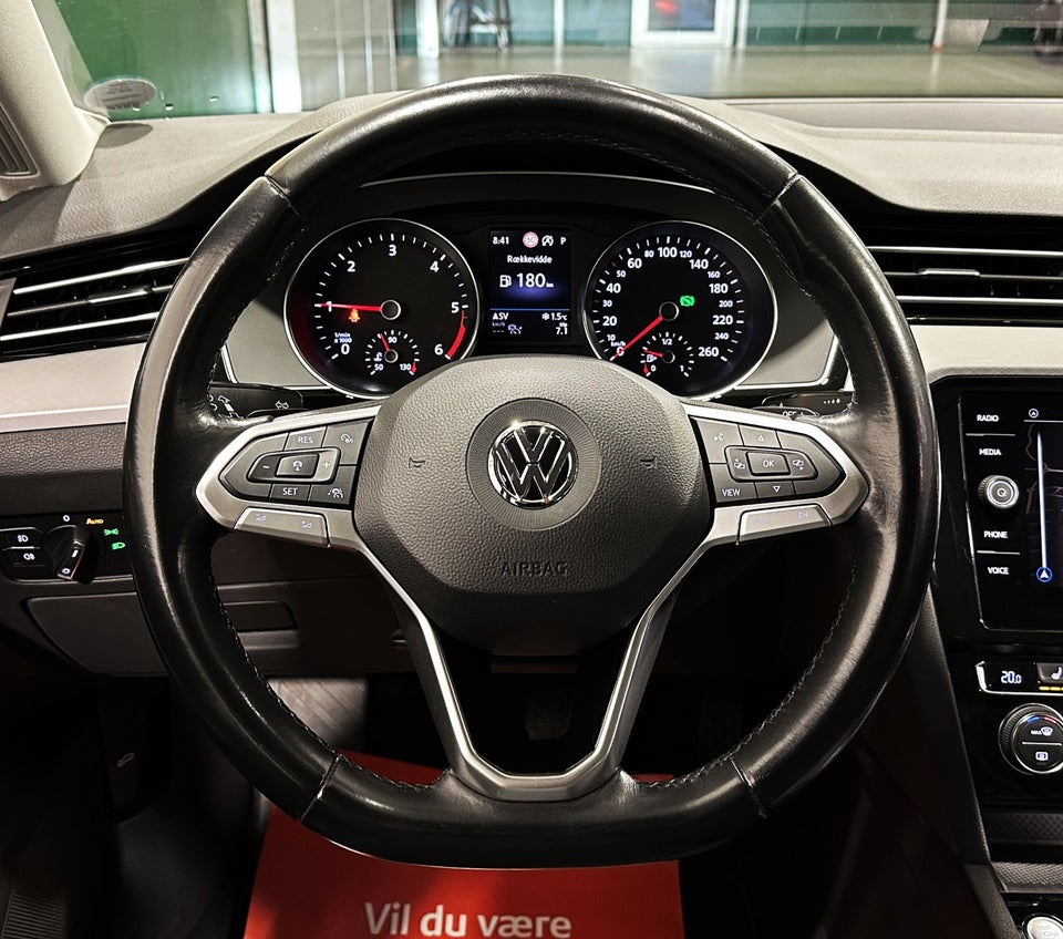 VW Passat 1,6 TDi 120 Business Variant DSG 5d