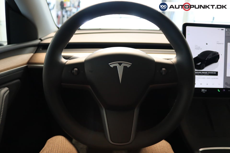 Tesla Model Y Long Range AWD 5d