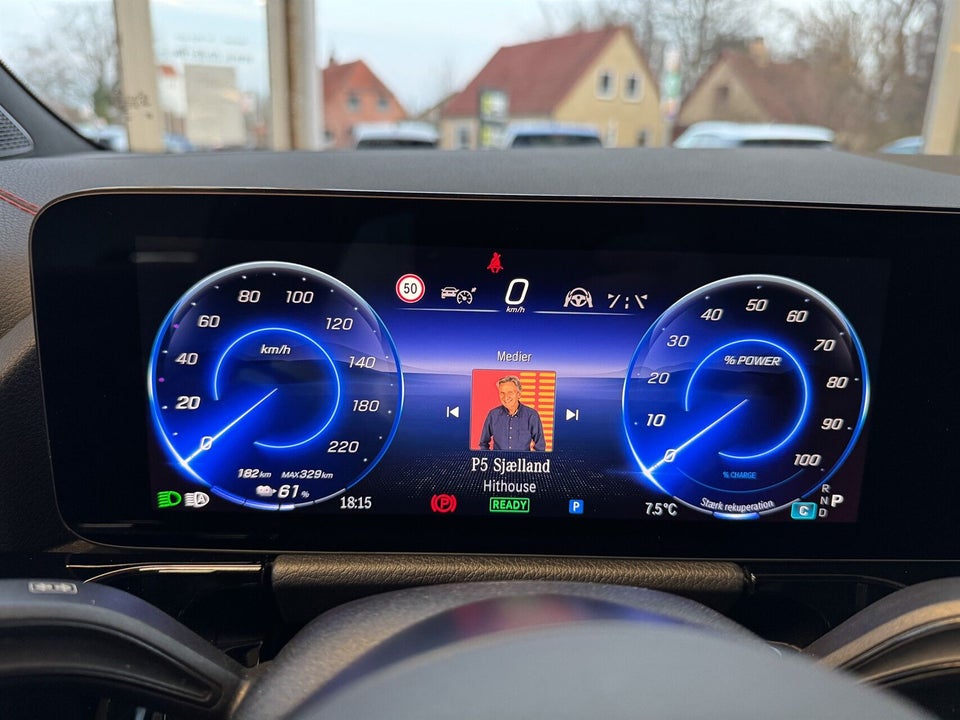 Mercedes EQA250+ AMG Line Advance Plus 5d