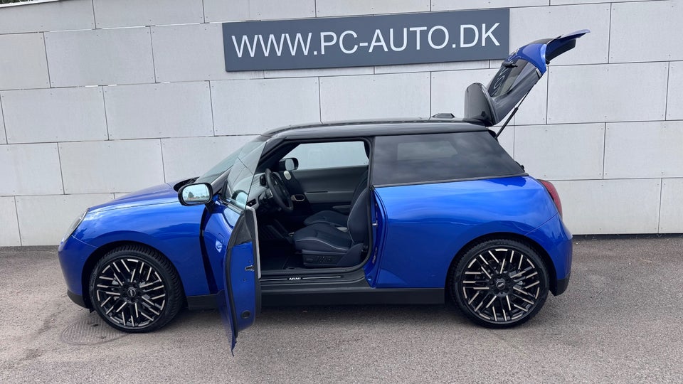 MINI Cooper SE Favoured Trim XL 3d
