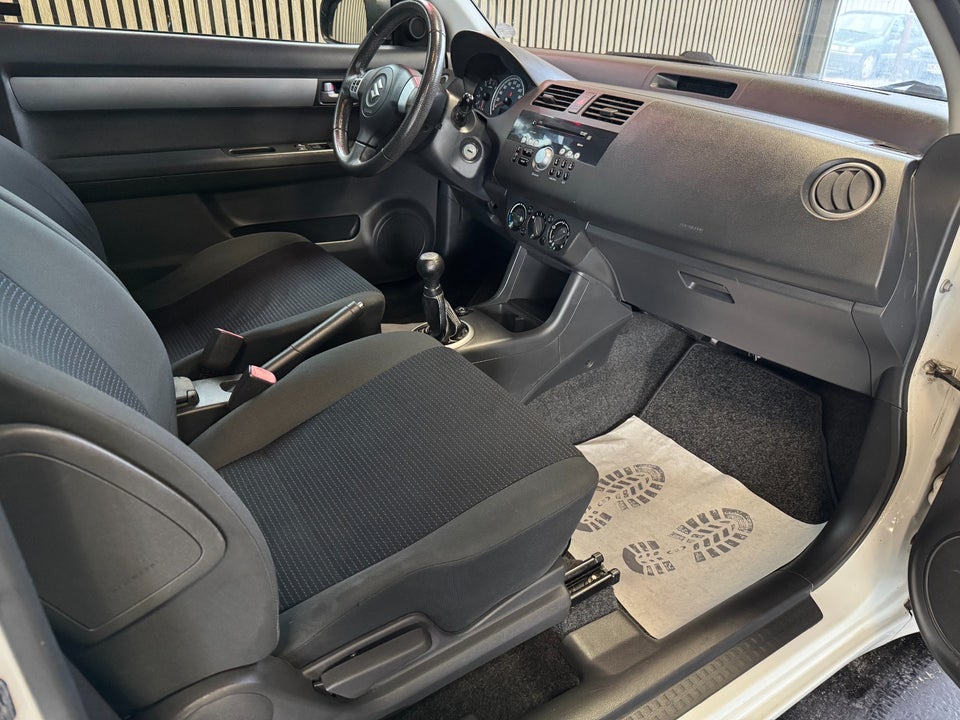 Suzuki Swift 1,3 GL 3d