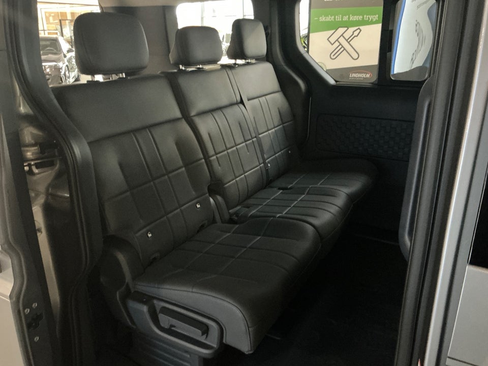 Kia PV5 71 Long Range Upgrade 5d