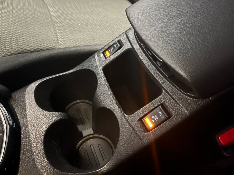 Nissan Qashqai 1,3 Dig-T 140 Visia 5d