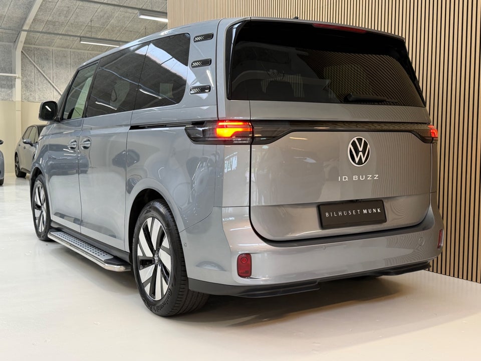 VW ID. Buzz 79 Pro SWB 5d