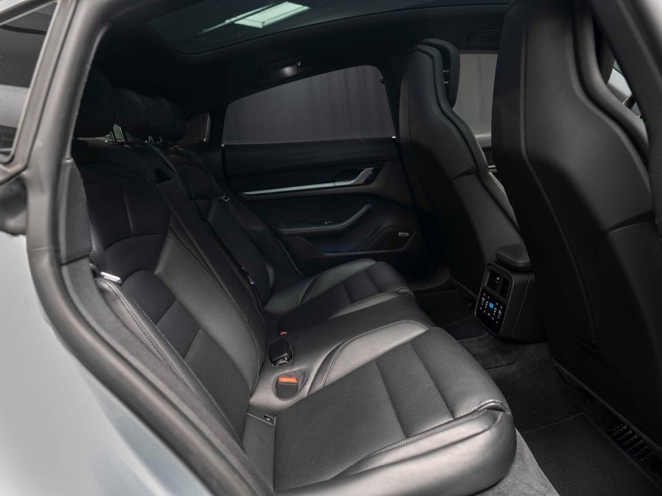 Porsche Taycan 4S Performance+ 4d