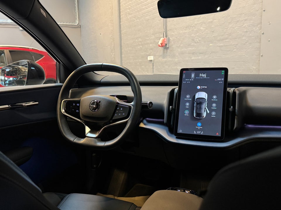 Volvo EX30 Extended Range Plus 5d