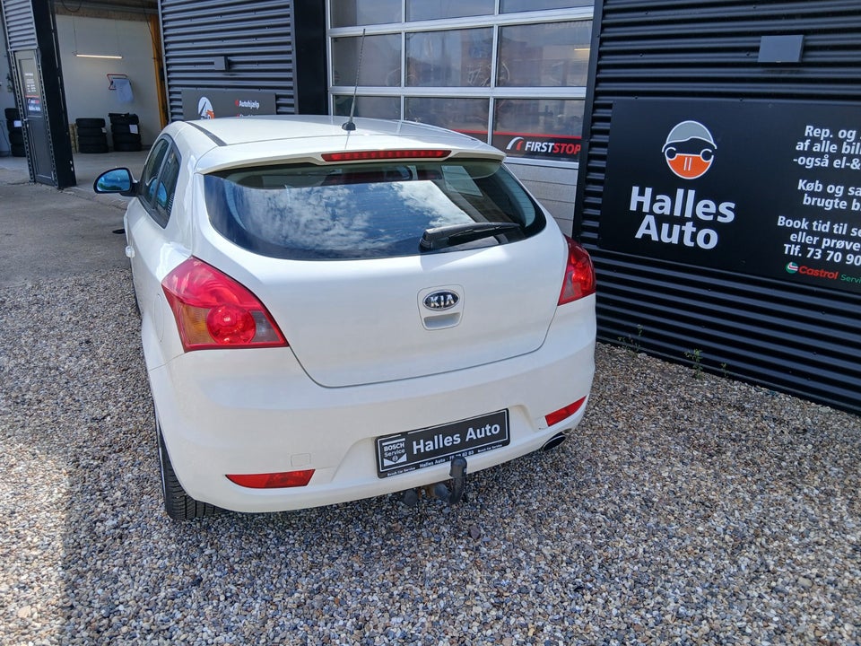 Kia Ceed 1,6 CRDi Sport 5d