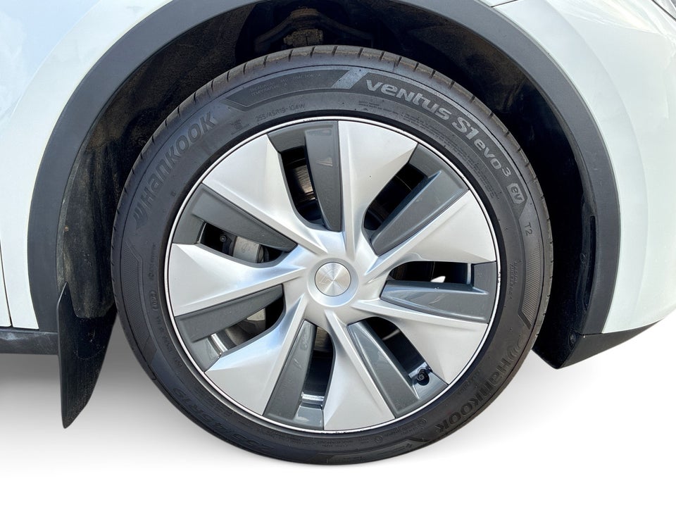 Tesla Model Y Long Range AWD 5d