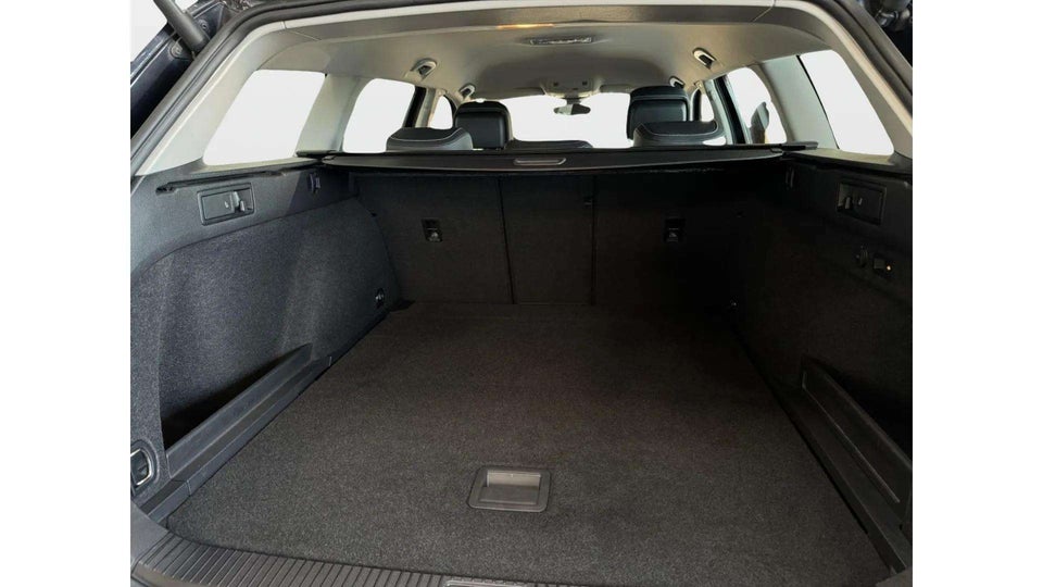 VW Passat 1,5 TSi 150 Elegance Variant DSG 5d