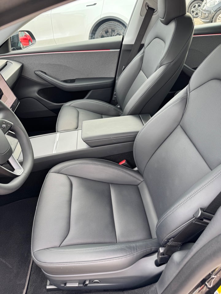 Tesla Model 3 RWD 4d