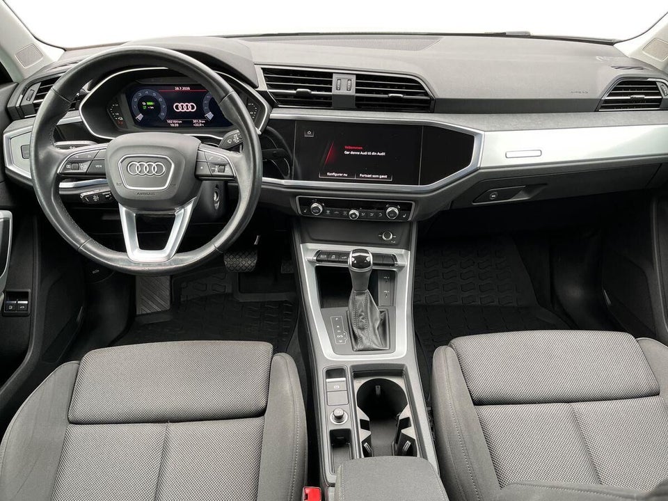 Audi Q3 45 TFSi e Attitude plus S-tr. 5d