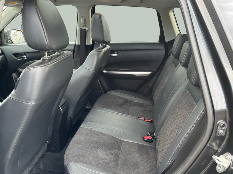 Suzuki Vitara 1,5 S-Hybrid Adventure AGS 5d