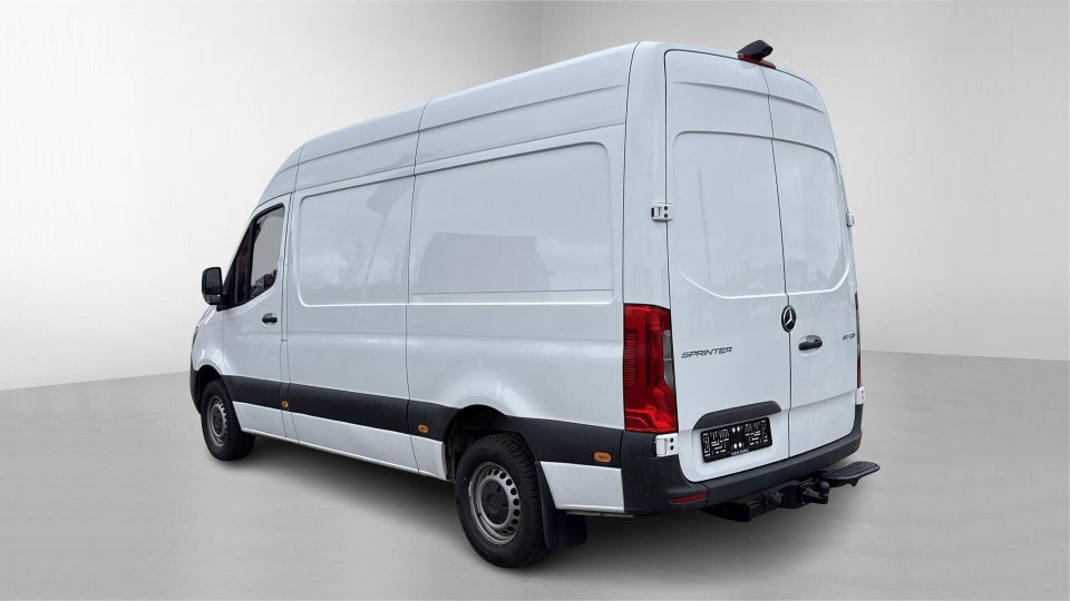 Mercedes Sprinter 317 2,0 CDi A2 Kassevogn aut. RWD