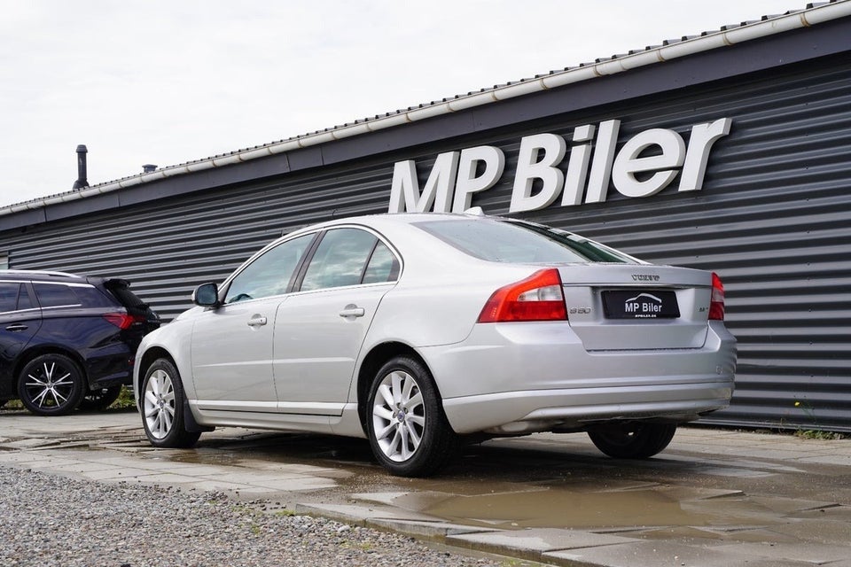 Volvo S80 2,5 T Momentum aut. 4d