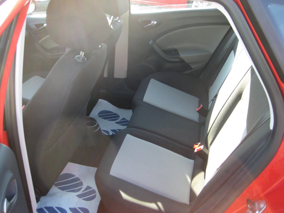 Seat Ibiza 1,6 TDi 90 Style 5d