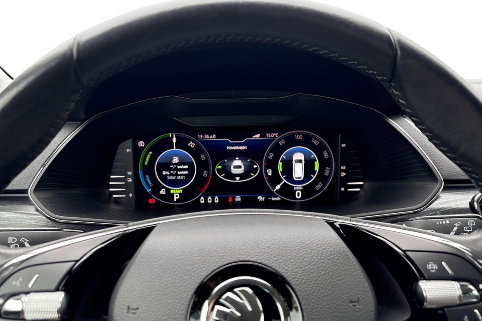 Skoda Superb 1,4 TSi iV Plus Combi DSG 5d
