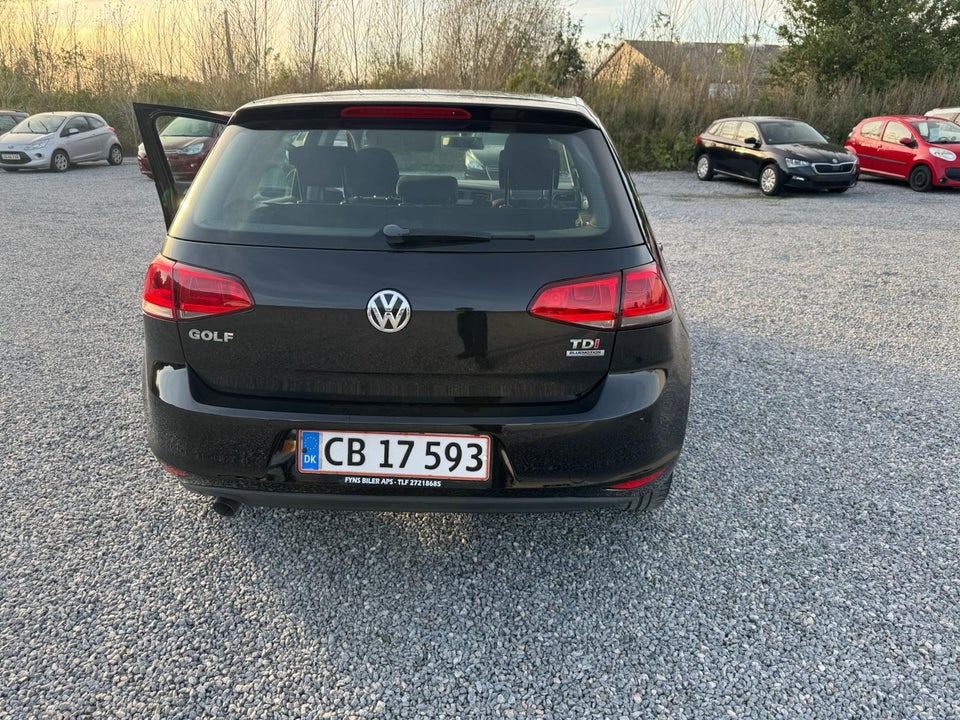 VW Golf VII 1,6 TDi 105 Trendline Variant BMT 5d