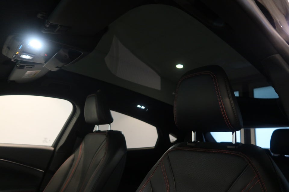 Ford Mustang Mach-E 98 Premium Extended Range AWD 5d