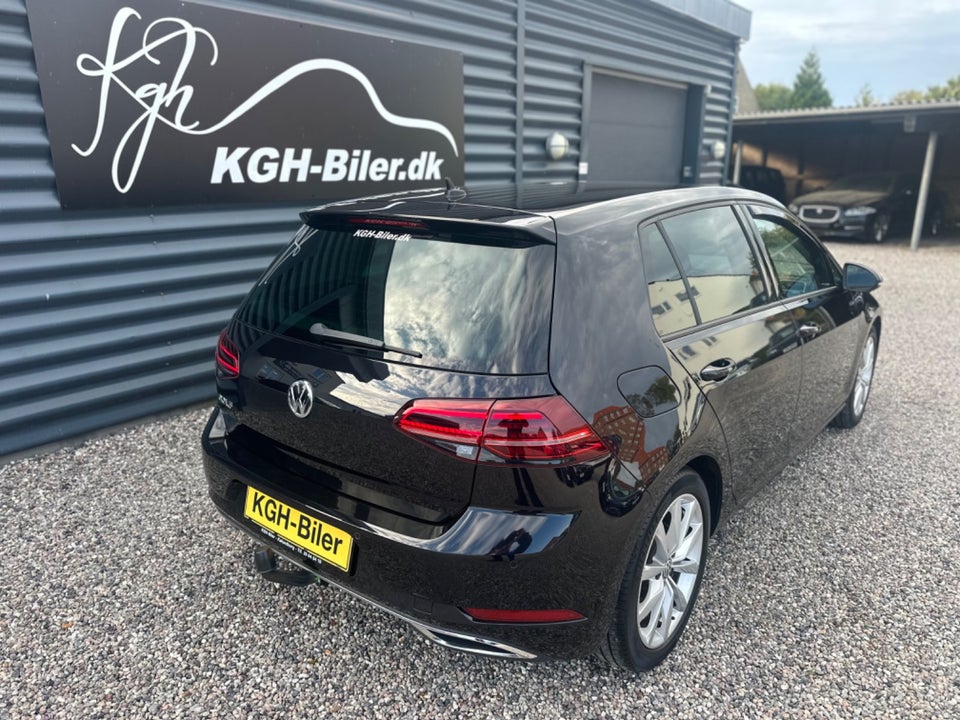 VW Golf VII 2,0 TDi 150 Highline DSG Van 5d