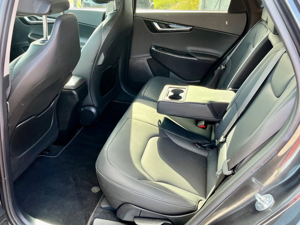 Kia EV6 77 Long Range Upgrade 5d