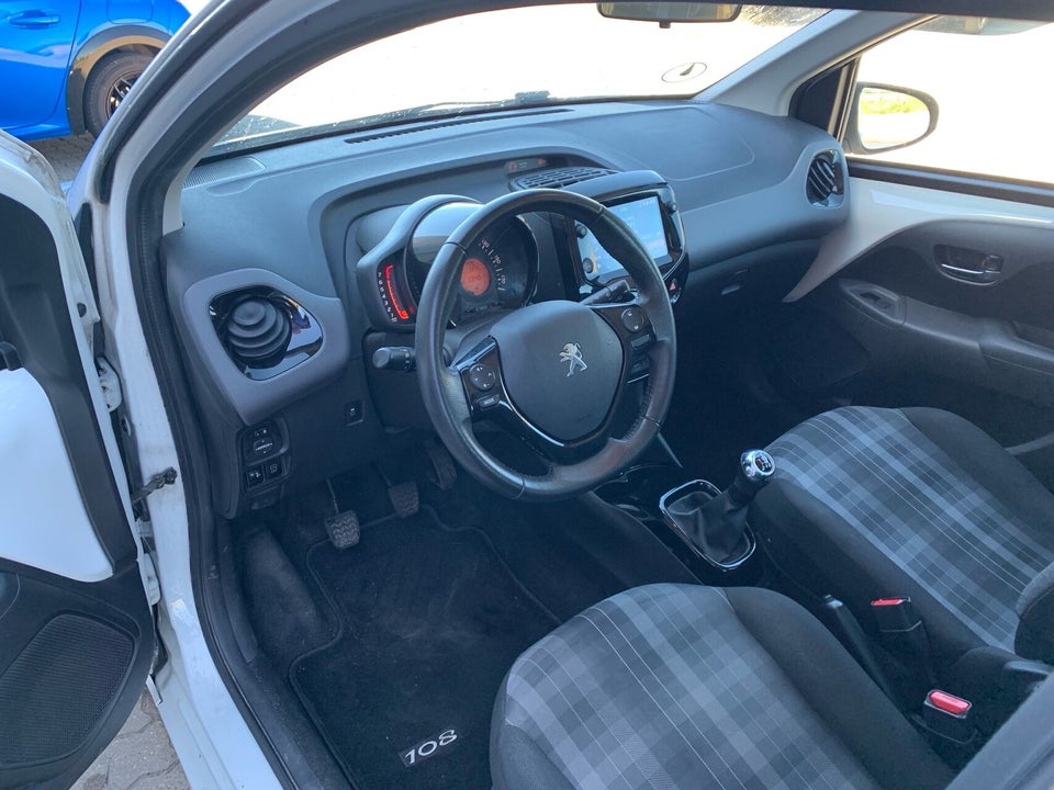 Peugeot 108 1,0 e-VTi 72 Allure+ 5d