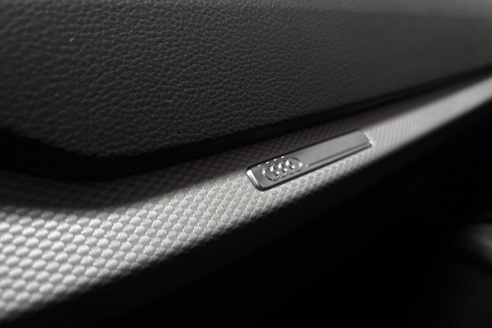 Audi Q2 35 TFSi Prestige S-tr. 5d