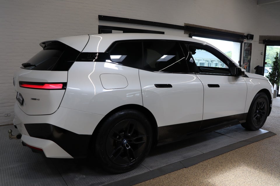 BMW iX xDrive40 Fully Charged 5d