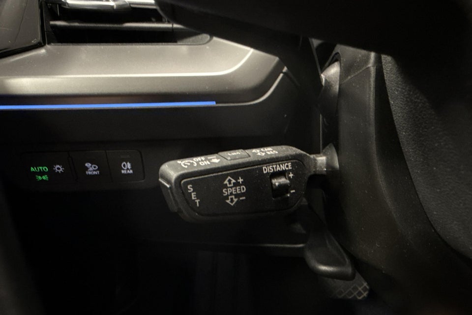 Audi Q4 e-tron 40 Attitude 5d